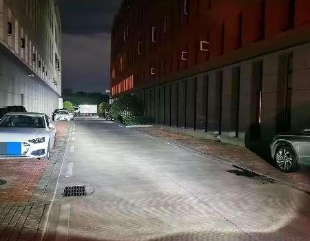车用LED远/近光一体大灯